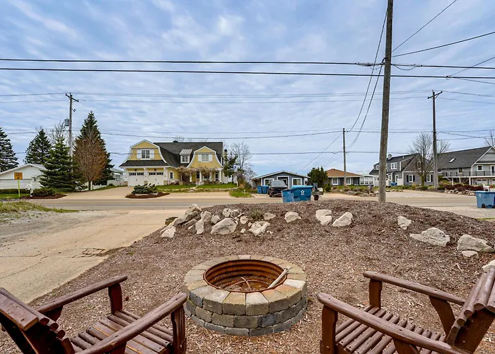 Private Beach Access! Lake Michigan Family Getaway